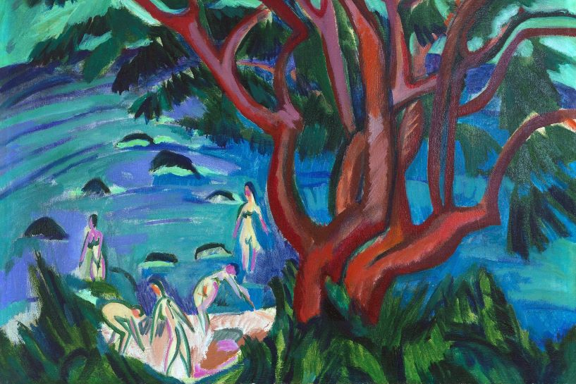 Roter Baum am Strand