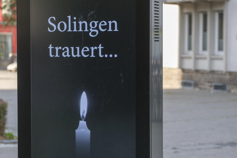 s:45:"Gedenken der Opfer des Attentats von Solingen";