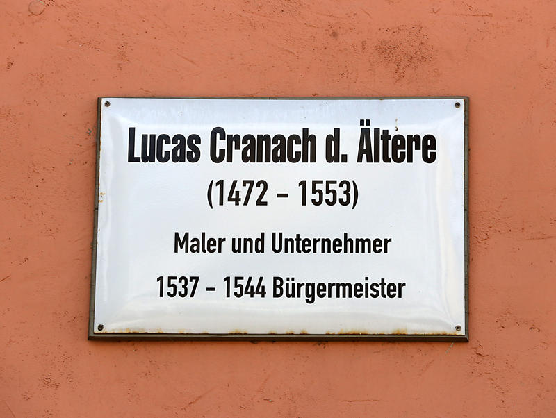 s:67:"Gedenktafel am Baudenkmal Cranach-Hof in der Lutherstadt Wittenberg";