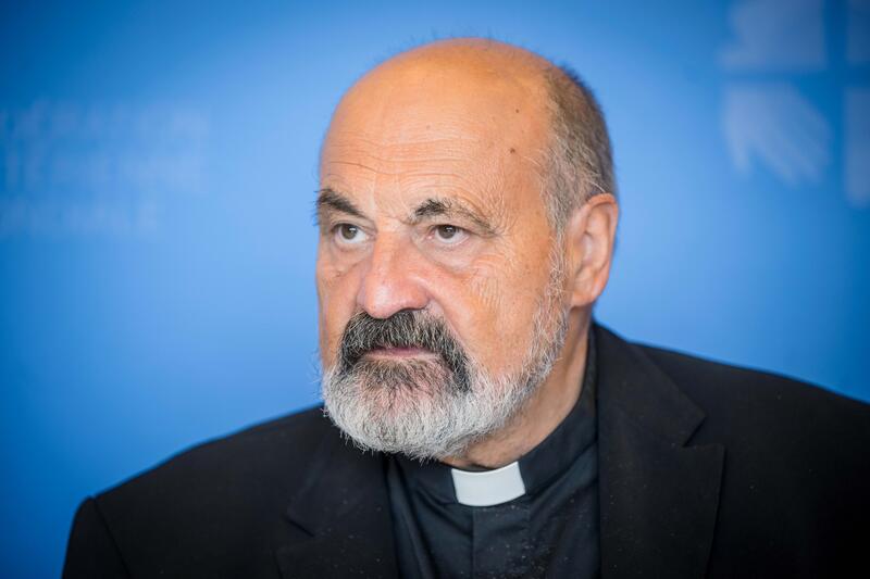 s:11:"Tomas Halik";