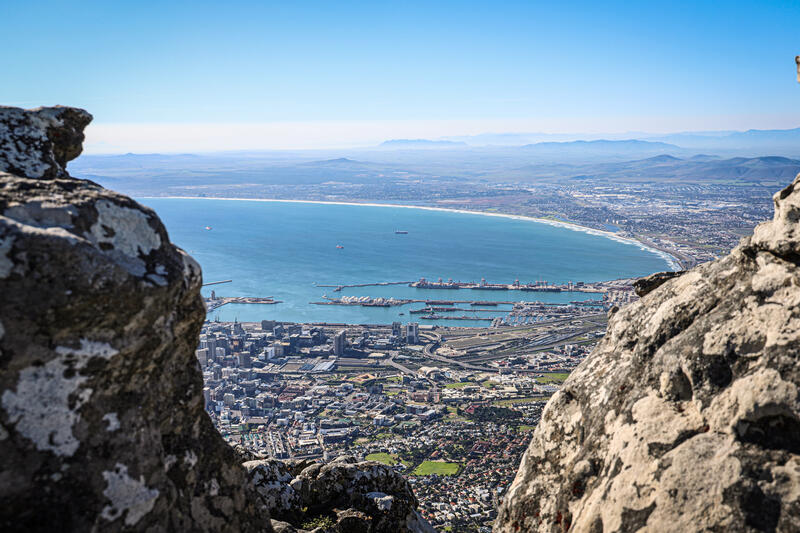 s:32:"Blick auf Kapstadt vom Tafelberg";