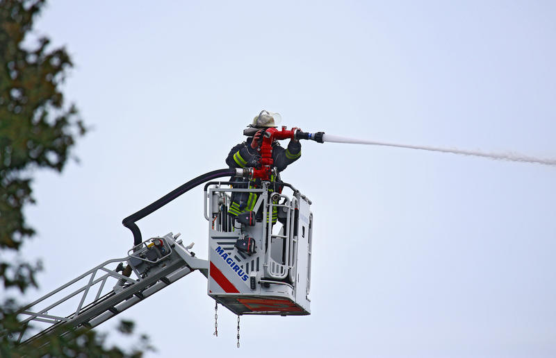 s:20:"Symbolfoto Feuerwehr";