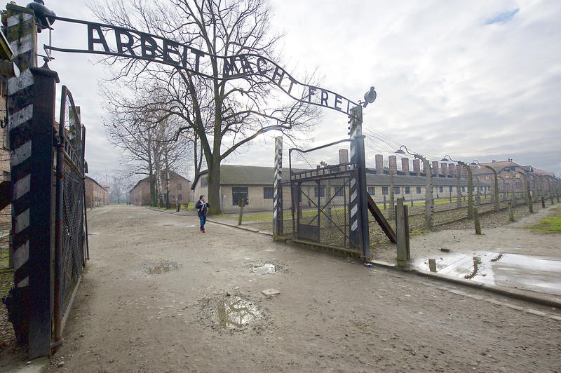 s:26:"KZ-Gedenkstätte Auschwitz";