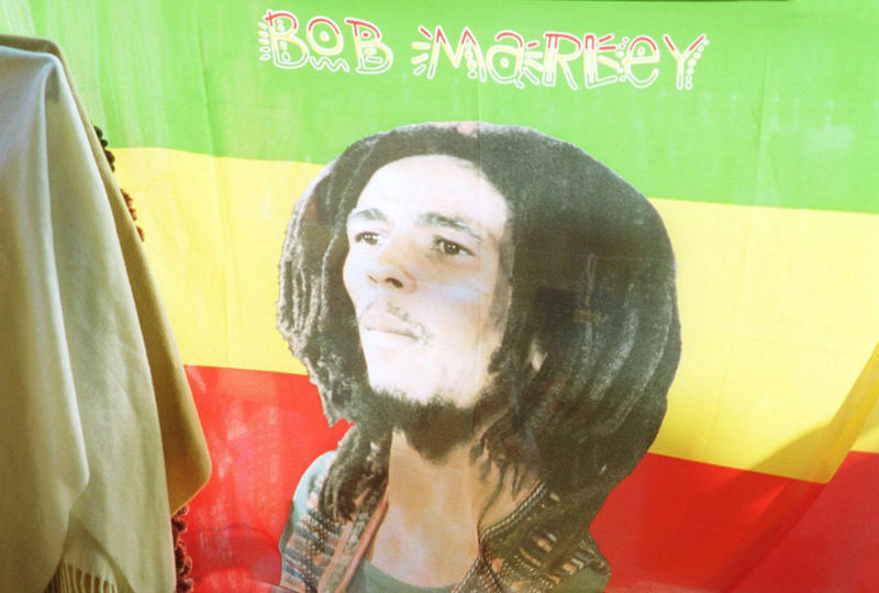 s:17:"Bob Marley Flagge";