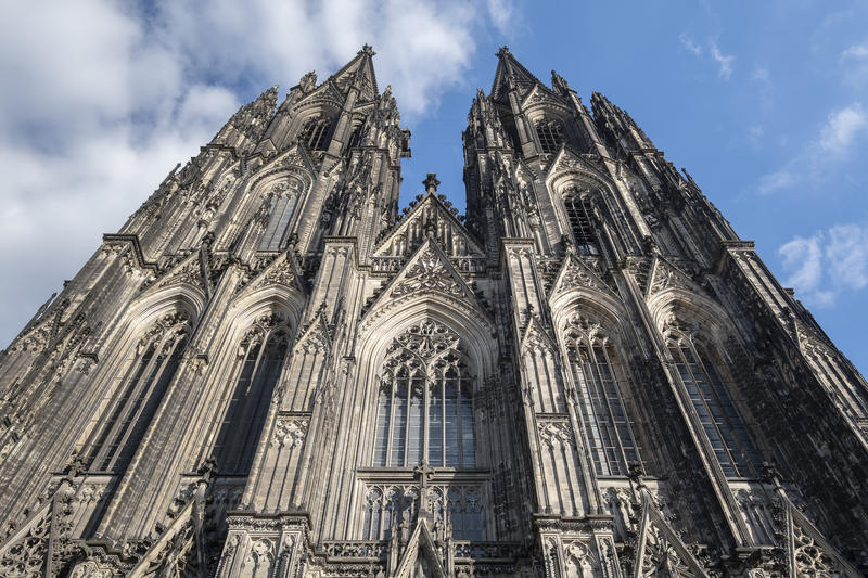 s:11:"Kölner Dom";