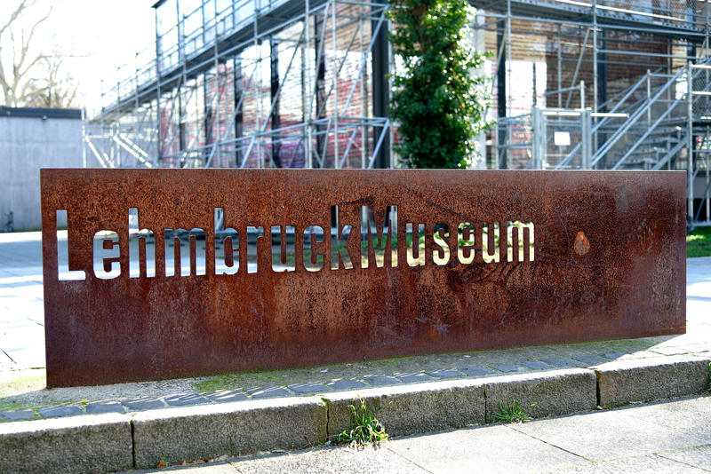 s:28:"Lehmbruck Museum in Duisburg";