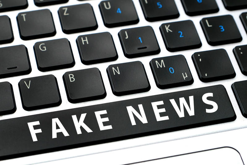 s:20:"Symbolfoto Fake News";