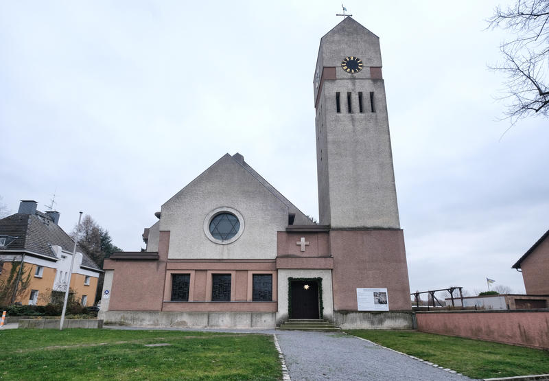 s:41:"Die evangelische Kirche in Essen-Haarzopf";